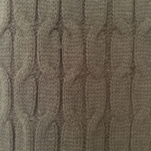 Cable knit scarf with pockets and fleece lining - Picture 3 of 4